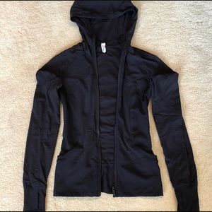 Lululemon size 6 black zip up